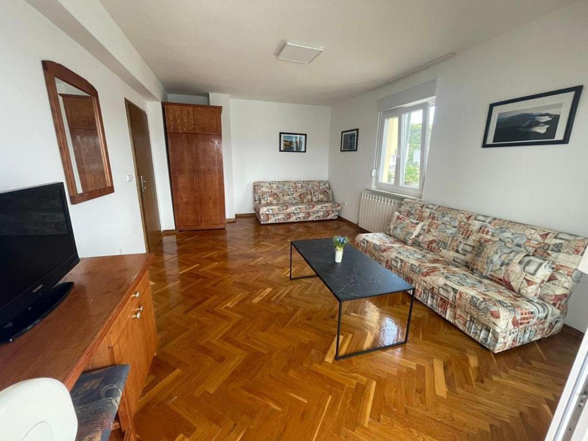 Apartments By The Sea Slatine, Ciovo - 1139 Екстер'єр фото